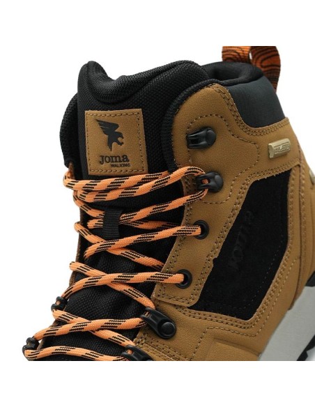 Detalle de cordones y protección AISLATEX en botas trekking Joma hombre