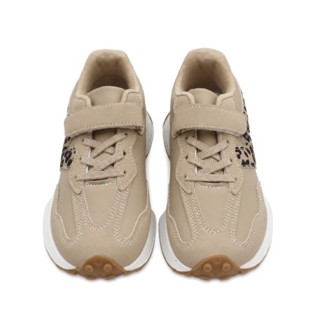 Zapatillas niña beige con leopardo vistas desde arriba con suela de goma