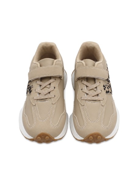 Zapatillas niña beige con leopardo vistas desde arriba con suela de goma