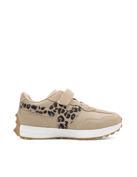 Zapatilla niña beige con estampado leopardo lateral y cierre de velcro