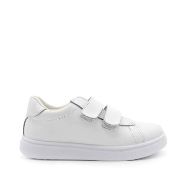 zapatillas blancas de piel para niños