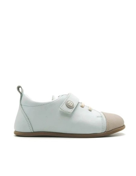 Zapato respetuoso Andanines azul celeste de piel