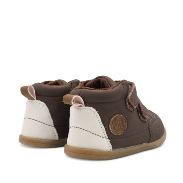 Botas marrones bebé de piel con interior textil y suela de goma
