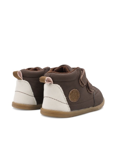 Botas marrones bebé de piel con interior textil y suela de goma