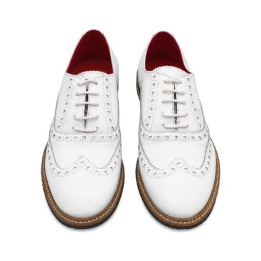 Zapato Oxford blanco elegante para hombre con diseño brogue