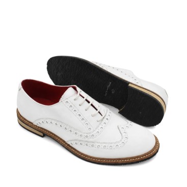 Zapatos Oxford blancos de hombre con cordones y suela de goma