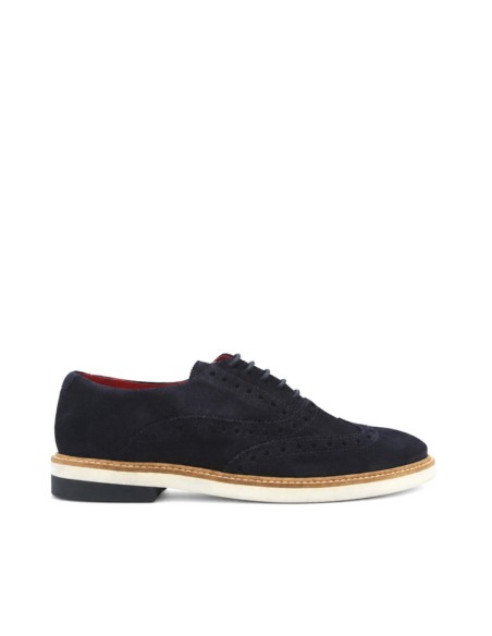 Zapatos hombre serraje azul marino con picado decorativo vista principal