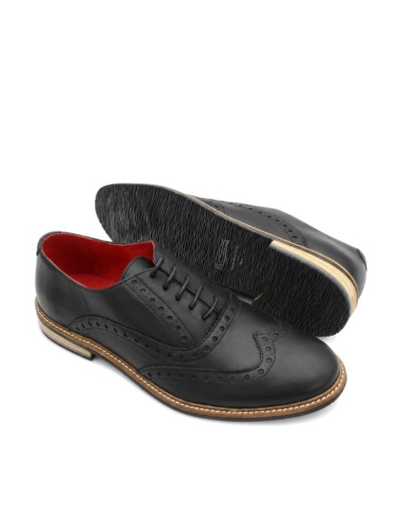 Zapatos Oxford negros con picado y cordones