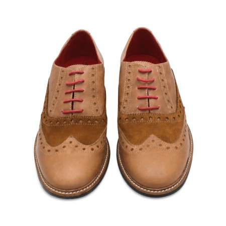zapatos derby brogue con cordones rojos