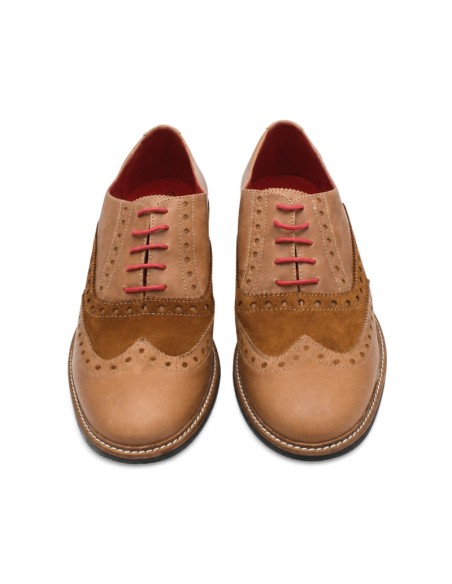 zapatos derby brogue con cordones rojos