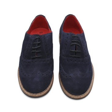 Zapatos de serraje azul marino con picado brogue y cordones