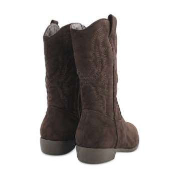 Botas cowboy marrones niña vistas de lado con tacón bajo