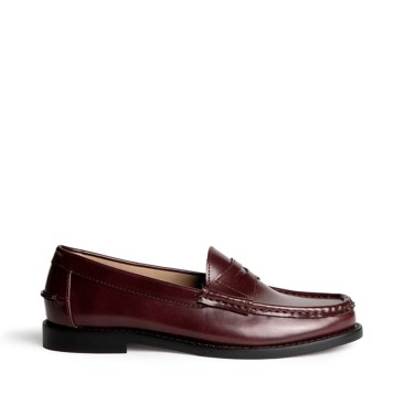 Mocasín castellano burdeos Corina M6650 para mujer vista lateral exterior
