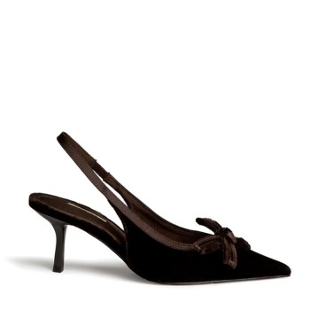 Zapato tacón terciopelo marrón Corina con lazo vista lateral