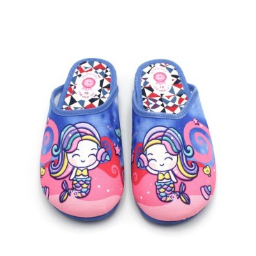 zapatillas casa niña azul con dibujo de sirena vista frontal