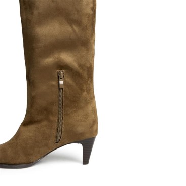 Detalle cremallera interior bota camel Corina M6887