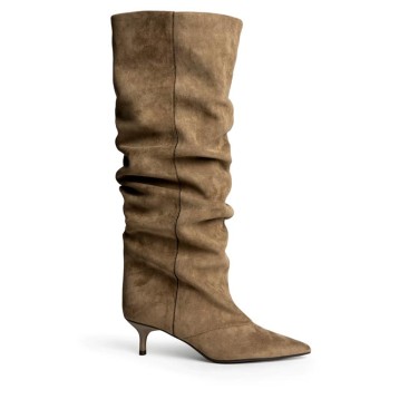 Bota alta slouchy camel Corina M6881 con tacón kitten