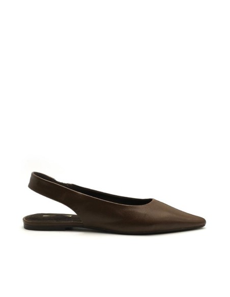 zapato plano marrón de mujer