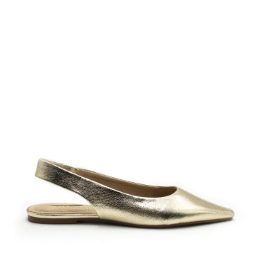 zapato plano dorado destalonado para mujer
