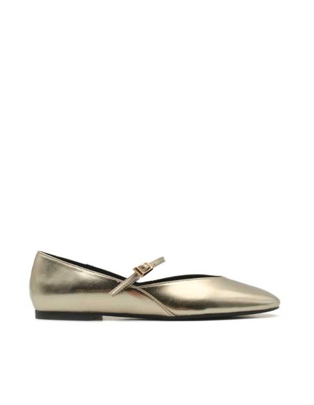 zapato plano dorado mujer​