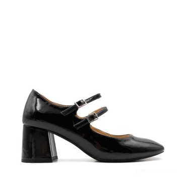 zapatos de tacón negros de charol