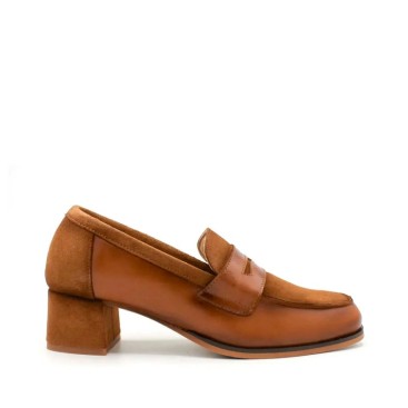 mocasines comodos mujer con tacón cuadrado camel