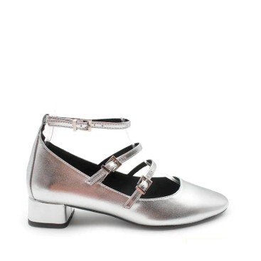 zapato mary jane plata con tacón bajo