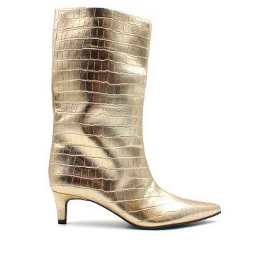 botas doradas​ de caña media con tacón bajo