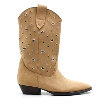 Bota media camel con ojales metálicos plateados Corina para mujer