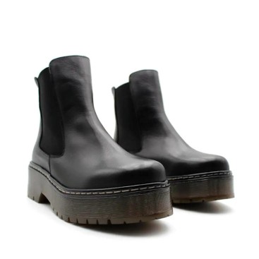 botin chelsea con plataforma negro de piel para mujer​