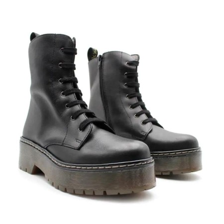 Bota militar de piel negra