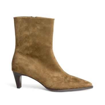 Botín camel tacón medio Corina M6885 vista lateral