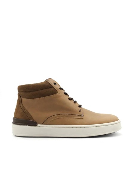 botín casual de hombre camel de piel con suela blanca de goma