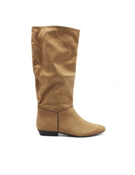 Bota alta plana camel de antelina Corina para mujer