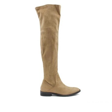 bota plana alta por encima de la rodilla camel