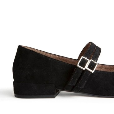 Detalle doble pulsera con hebillas zapato Mary Jane negro