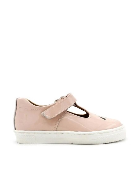 zapato de charol rosa para niña estilo casual