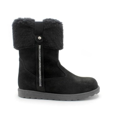 Bota con pelo coquete negra