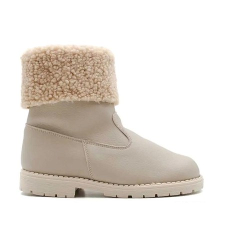 Bota beige con borreguito