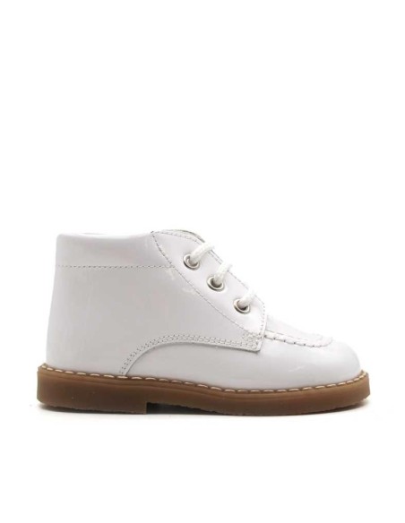 Botines charol niño blanco