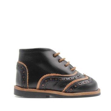 Zapato botín bebé piel negra