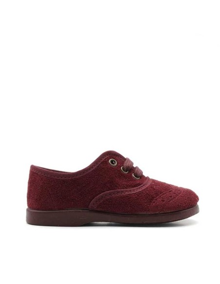 Zapato blucher burdeos con cordones vista lateral