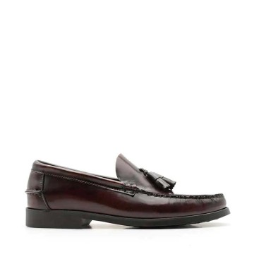 zapatos castellanos burdeos​