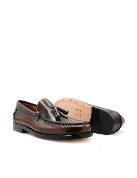 Zapatos Castellanos con Borlas