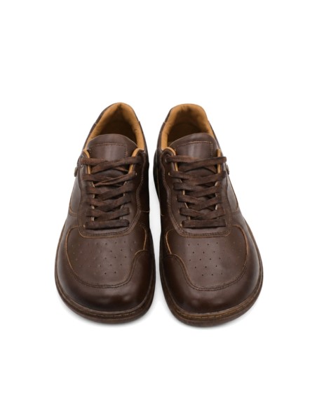 Vista frontal de zapatilla barefoot marrón para hombre