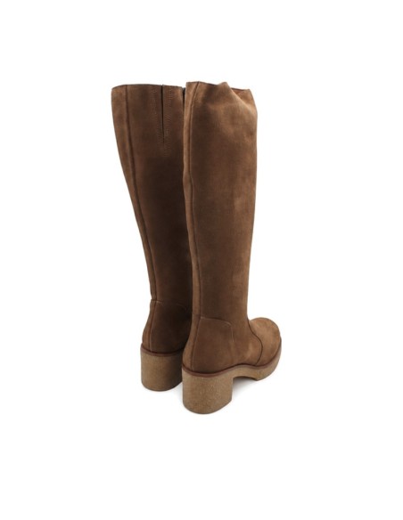 Bota alta camel de piel serraje con tacón ancho
