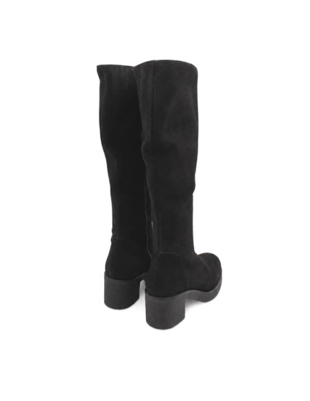 Vista trasera de bota alta negra fabricada en España