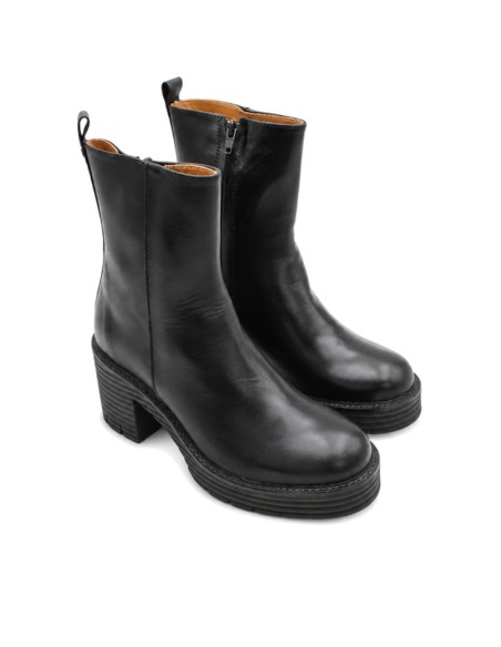 Botines negros plataforma piel vista tres cuartos
