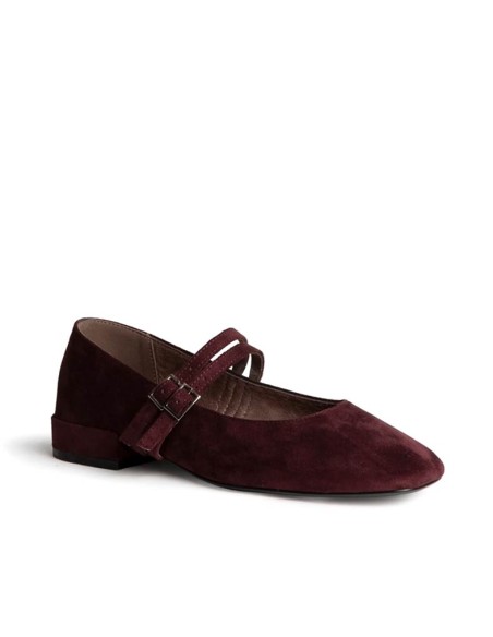 Zapato burdeos de tacón bajo con doble tira y hebillas