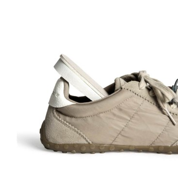 Vista trasera de zapatilla Corina M6505 taupe
